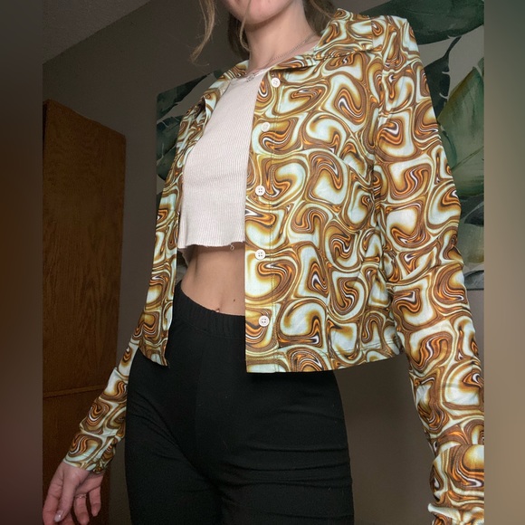 Cropped patterned button-up - Picture 4 of 9